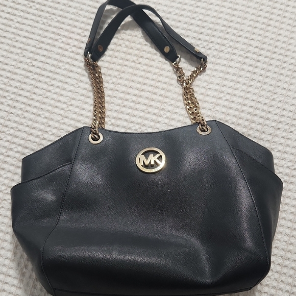 Michael Kors Black Shoulder Bag with Gold Logo and Chain Strap - Picture 7 of 7